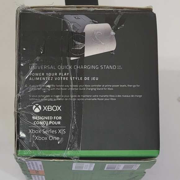 Razer Universal Quick Charging Stand for Xbox Series X|S, Lunar Shift - Picture 13 of 16